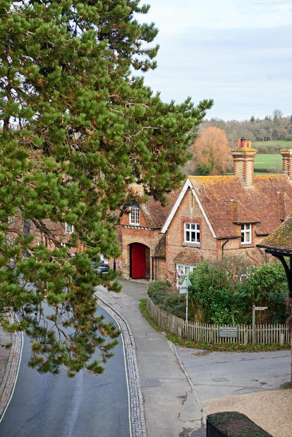 فندق The Montagu Arms بوليو المظهر الخارجي الصورة