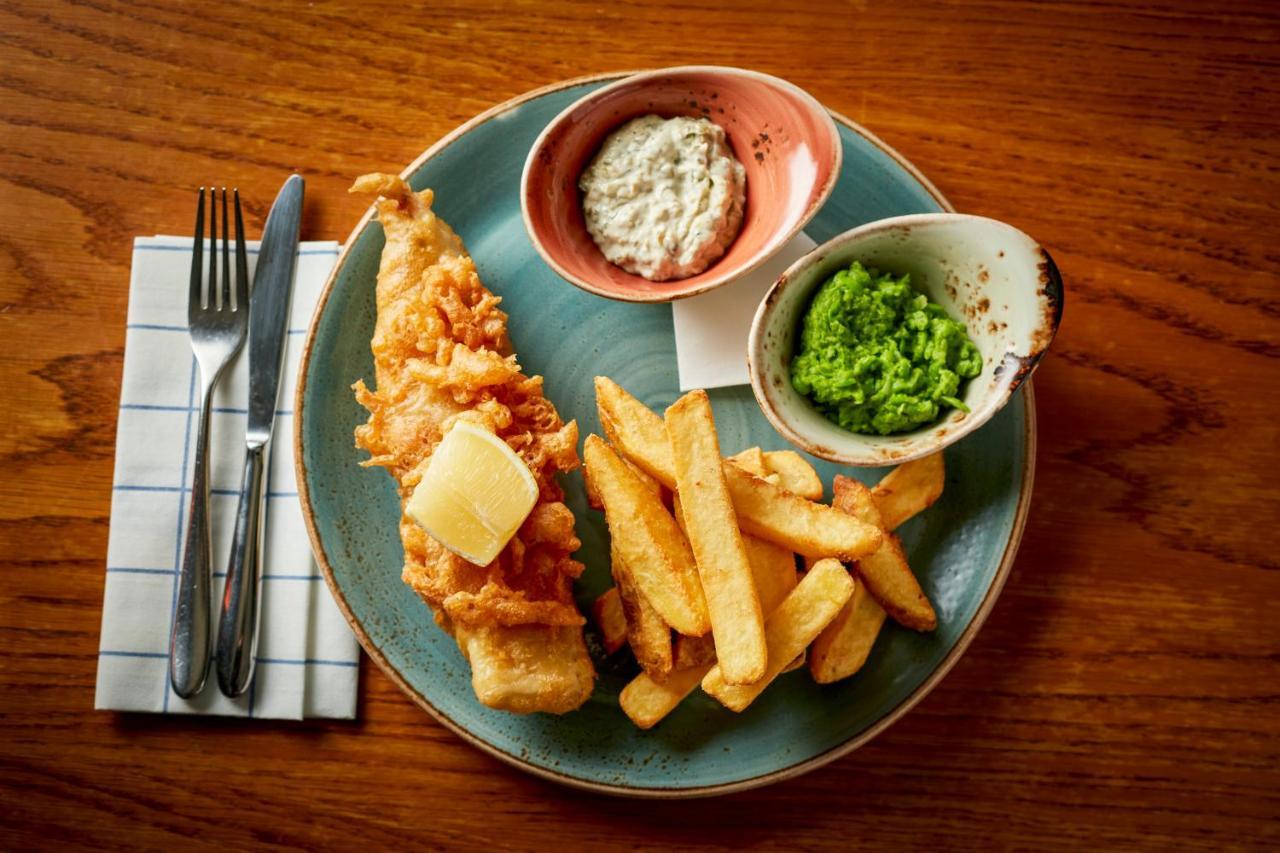 فندق The Montagu Arms بوليو المظهر الخارجي الصورة