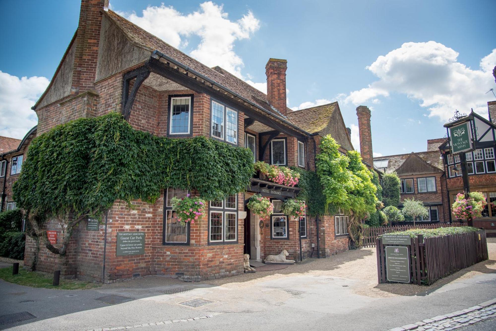 فندق The Montagu Arms بوليو المظهر الخارجي الصورة