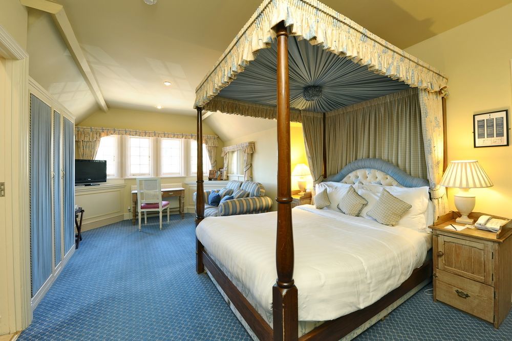 فندق The Montagu Arms بوليو المظهر الخارجي الصورة